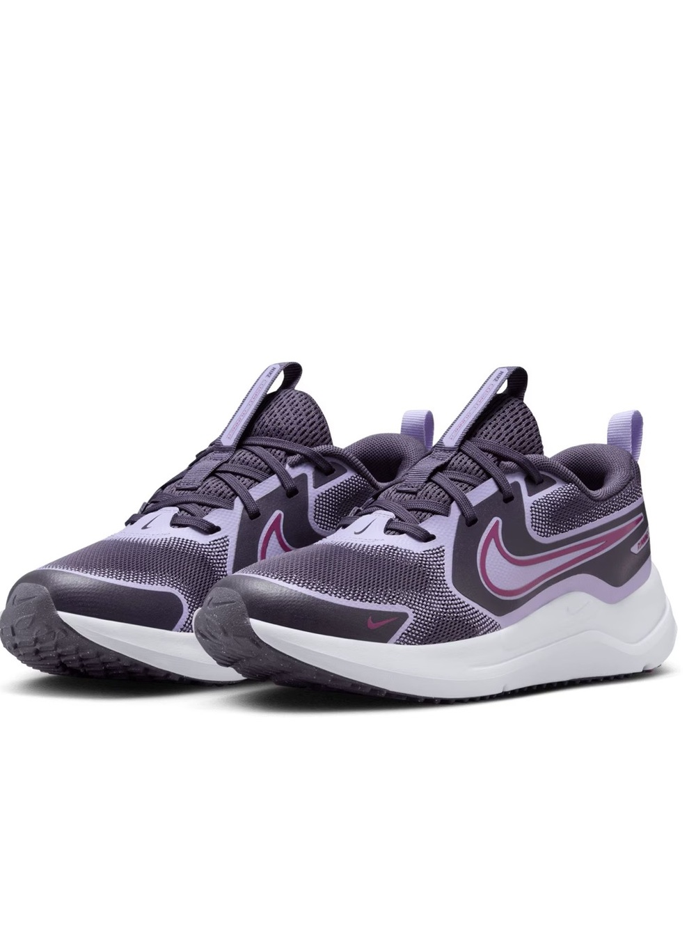 BRAND NEW girl youth nike Nike cosmic runner purple shoes size 3.5Y / 4Y / 5Y